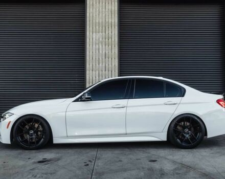 Белый БМВ 3 Серия, объемом двигателя 3 л и пробегом 40 тыс. км за 6700 $, фото 3 на Automoto.ua