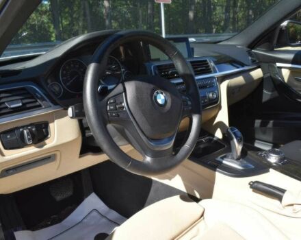 Белый БМВ 3 Серия, объемом двигателя 2 л и пробегом 49 тыс. км за 6000 $, фото 5 на Automoto.ua