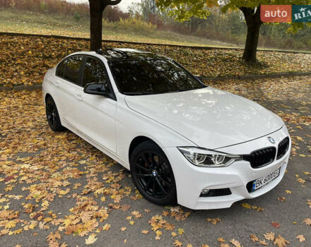 Белый БМВ 3 Серия, объемом двигателя 2 л и пробегом 97 тыс. км за 15500 $, фото 5 на Automoto.ua