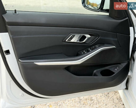 БМВ 3 Серия 2019 в Днепре (Днепропетровске) на Automoto.ua Белый БМВ 3 Серия, объемом двигателя 2 л и пробегом 63 тыс. км за 32600 $, фото 13 на Automoto.ua