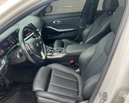 Білий БМВ 3 Серія, об'ємом двигуна 2 л та пробігом 112 тис. км за 29999 $, фото 11 на Automoto.ua