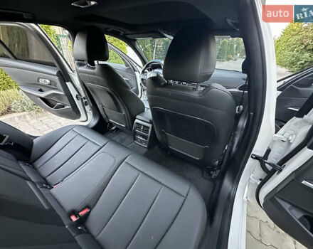 Белый БМВ 3 Серия, объемом двигателя 2 л и пробегом 115 тыс. км за 27500 $, фото 25 на Automoto.ua