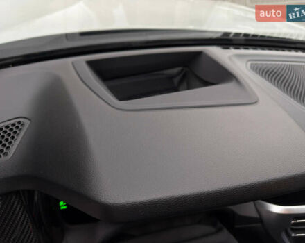 Білий БМВ 3 Серія, об'ємом двигуна 2 л та пробігом 99 тис. км за 30000 $, фото 25 на Automoto.ua