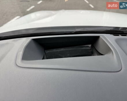 Білий БМВ 3 Серія, об'ємом двигуна 3 л та пробігом 78 тис. км за 40000 $, фото 26 на Automoto.ua