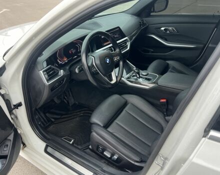 Білий БМВ 3 Серія, об'ємом двигуна 2 л та пробігом 112 тис. км за 29999 $, фото 10 на Automoto.ua