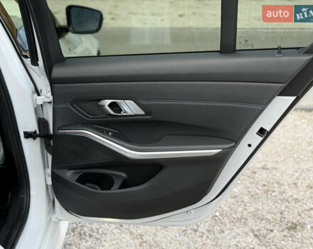 БМВ 3 Серия 2019 в Днепре (Днепропетровске) на Automoto.ua Белый БМВ 3 Серия, объемом двигателя 2 л и пробегом 63 тыс. км за 32600 $, фото 21 на Automoto.ua