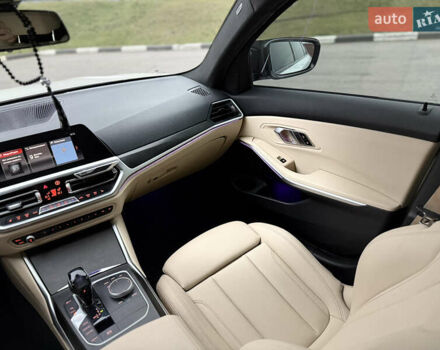 Білий БМВ 3 Серія, об'ємом двигуна 2 л та пробігом 64 тис. км за 25900 $, фото 12 на Automoto.ua