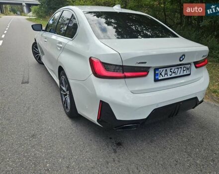 БМВ 3 Серия 2019 в Киеве на Automoto.ua Белый БМВ 3 Серия, объемом двигателя 2 л и пробегом 132 тыс. км за 25950 $, фото 9 на Automoto.ua