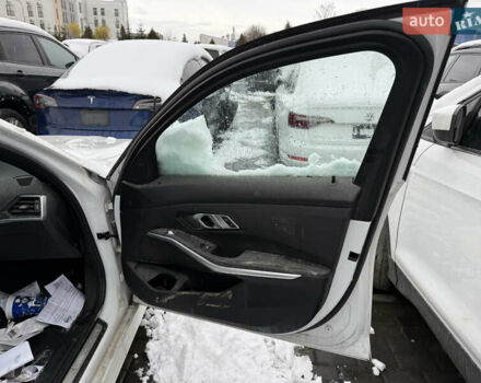 Белый БМВ 3 Серия, объемом двигателя 2 л и пробегом 135 тыс. км за 13400 $, фото 12 на Automoto.ua