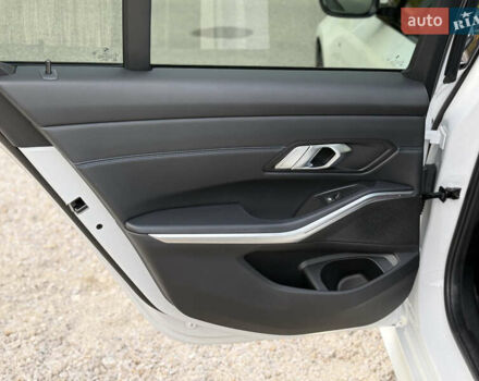 БМВ 3 Серия 2019 в Днепре (Днепропетровске) на Automoto.ua Белый БМВ 3 Серия, объемом двигателя 2 л и пробегом 63 тыс. км за 32600 $, фото 26 на Automoto.ua