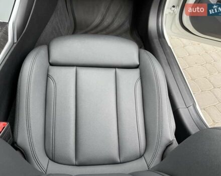 Белый БМВ 3 Серия, объемом двигателя 2 л и пробегом 111 тыс. км за 28900 $, фото 33 на Automoto.ua