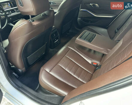 БМВ 3 Серия 2019 в Одессе на Automoto.ua Белый БМВ 3 Серия, объемом двигателя 2 л и пробегом 61 тыс. км за 35000 $, фото 15 на Automoto.ua