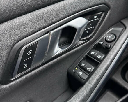 Белый БМВ 3 Серия, объемом двигателя 2 л и пробегом 143 тыс. км за 27499 $, фото 10 на Automoto.ua