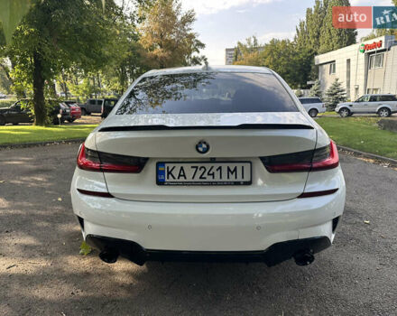 Белый БМВ 3 Серия, объемом двигателя 2 л и пробегом 83 тыс. км за 27500 $, фото 6 на Automoto.ua