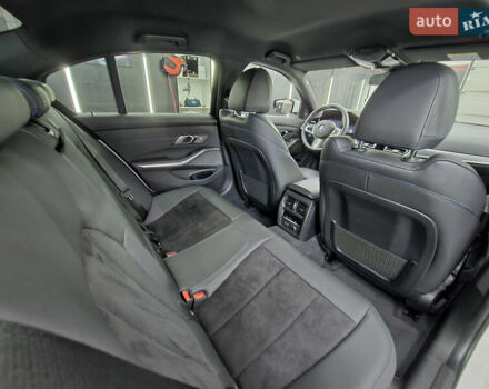 Білий БМВ 3 Серія, об'ємом двигуна 2 л та пробігом 210 тис. км за 29900 $, фото 24 на Automoto.ua