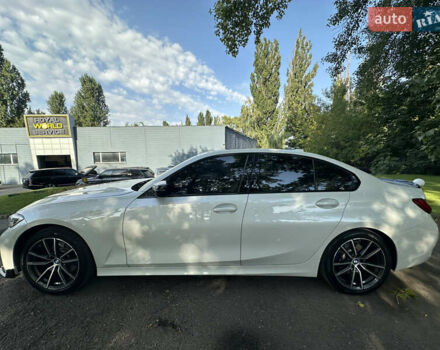 Белый БМВ 3 Серия, объемом двигателя 2 л и пробегом 83 тыс. км за 27500 $, фото 3 на Automoto.ua
