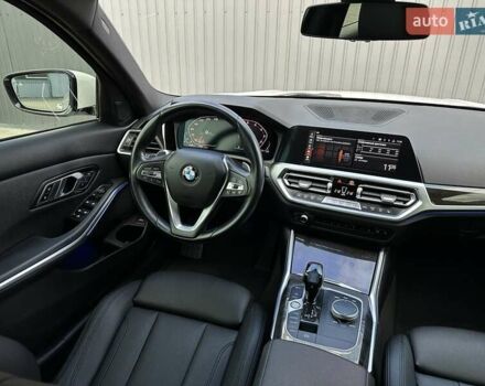 БМВ 3 Серия 2019 в Мукачеве на Automoto.ua Белый БМВ 3 Серия, объемом двигателя 2 л и пробегом 140 тыс. км за 24900 $, фото 22 на Automoto.ua