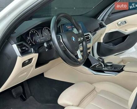 Белый БМВ 3 Серия, объемом двигателя 2 л и пробегом 95 тыс. км за 26500 $, фото 6 на Automoto.ua