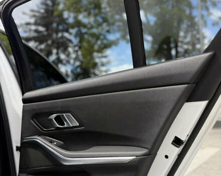 Белый БМВ 3 Серия, объемом двигателя 2 л и пробегом 73 тыс. км за 30000 $, фото 38 на Automoto.ua