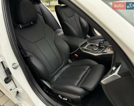 Белый БМВ 3 Серия, объемом двигателя 2 л и пробегом 99 тыс. км за 29999 $, фото 39 на Automoto.ua