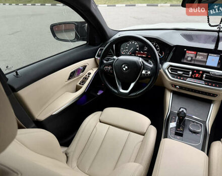 Білий БМВ 3 Серія, об'ємом двигуна 2 л та пробігом 64 тис. км за 25900 $, фото 11 на Automoto.ua