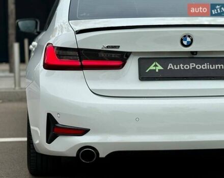 БМВ 3 Серия 2019 в Киеве на Automoto.ua Белый БМВ 3 Серия, объемом двигателя 2 л и пробегом 65 тыс. км за 29999 $, фото 10 на Automoto.ua