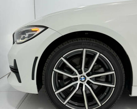 Білий БМВ 3 Серія, об'ємом двигуна 2 л та пробігом 105 тис. км за 27900 $, фото 4 на Automoto.ua