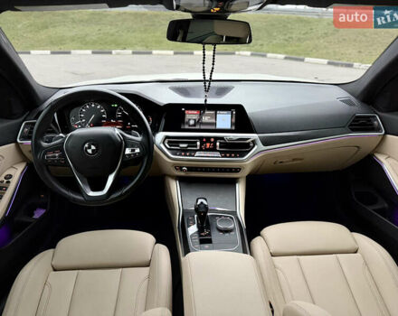 Білий БМВ 3 Серія, об'ємом двигуна 2 л та пробігом 64 тис. км за 25900 $, фото 16 на Automoto.ua