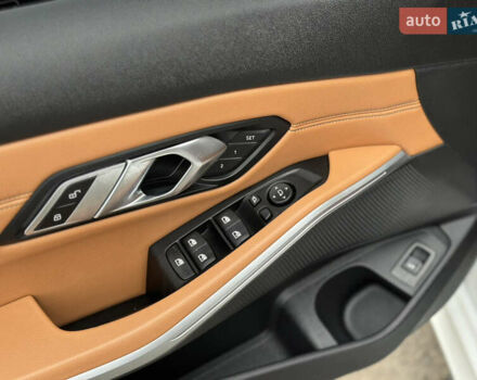 Білий БМВ 3 Серія, об'ємом двигуна 2 л та пробігом 69 тис. км за 30500 $, фото 26 на Automoto.ua