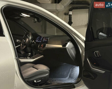 Білий БМВ 3 Серія, об'ємом двигуна 2 л та пробігом 68 тис. км за 29999 $, фото 23 на Automoto.ua