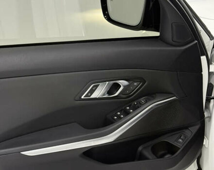 Білий БМВ 3 Серія, об'ємом двигуна 2 л та пробігом 105 тис. км за 27900 $, фото 11 на Automoto.ua