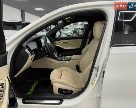 Белый БМВ 3 Серия, объемом двигателя 2 л и пробегом 100 тыс. км за 29999 $, фото 25 на Automoto.ua