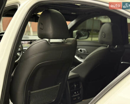 Белый БМВ 3 Серия, объемом двигателя 2 л и пробегом 99 тыс. км за 29999 $, фото 34 на Automoto.ua