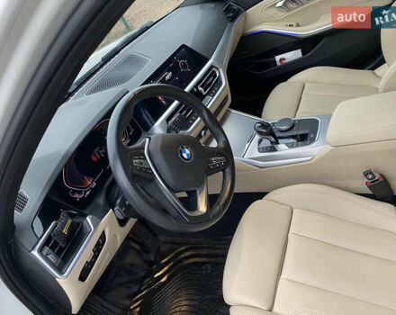 Білий БМВ 3 Серія, об'ємом двигуна 2 л та пробігом 67 тис. км за 32000 $, фото 9 на Automoto.ua