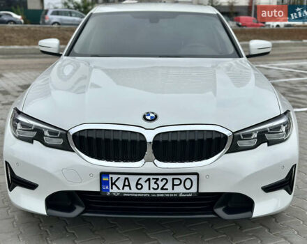 Белый БМВ 3 Серия, объемом двигателя 2 л и пробегом 53 тыс. км за 28700 $, фото 1 на Automoto.ua