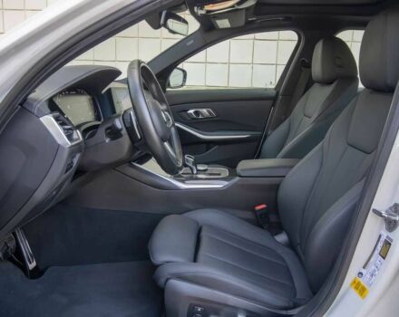 БМВ 3 Серия 2020 в Ровно на Automoto.ua Белый БМВ 3 Серия, объемом двигателя 3 л и пробегом 40 тыс. км за 30300 $, фото 11 на Automoto.ua