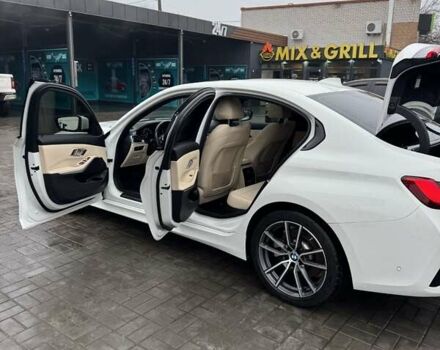 Белый БМВ 3 Серия, объемом двигателя 2 л и пробегом 60 тыс. км за 31000 $, фото 5 на Automoto.ua