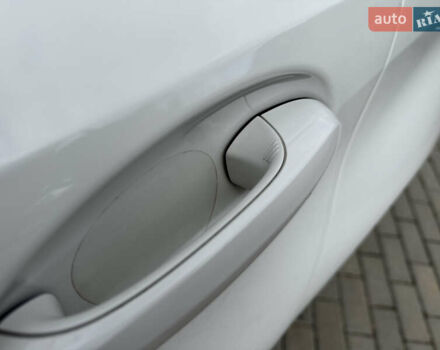 Білий БМВ 3 Серія, об'ємом двигуна 2 л та пробігом 169 тис. км за 24500 $, фото 25 на Automoto.ua