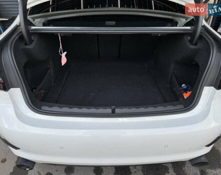 Белый БМВ 3 Серия, объемом двигателя 2 л и пробегом 112 тыс. км за 24000 $, фото 35 на Automoto.ua