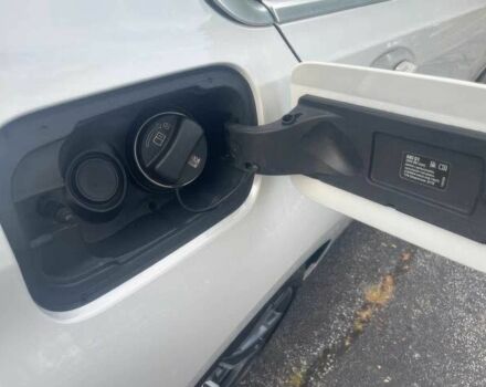 Білий БМВ 3 Серія, об'ємом двигуна 2 л та пробігом 47 тис. км за 17800 $, фото 10 на Automoto.ua