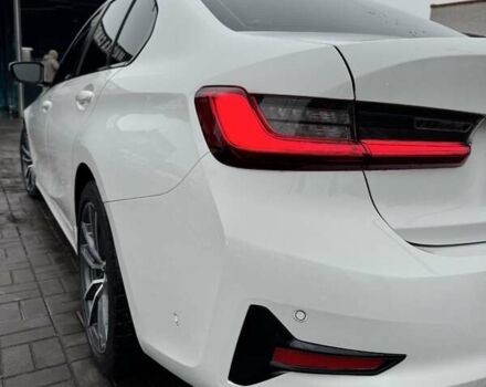 Белый БМВ 3 Серия, объемом двигателя 2 л и пробегом 60 тыс. км за 31000 $, фото 3 на Automoto.ua