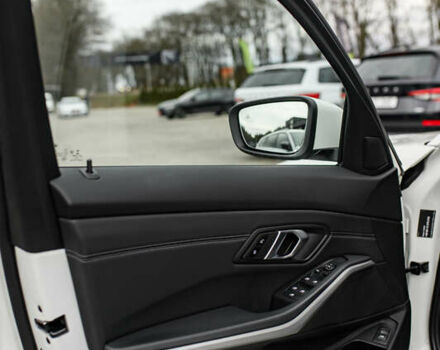 Белый БМВ 3 Серия, объемом двигателя 2 л и пробегом 163 тыс. км за 32500 $, фото 31 на Automoto.ua