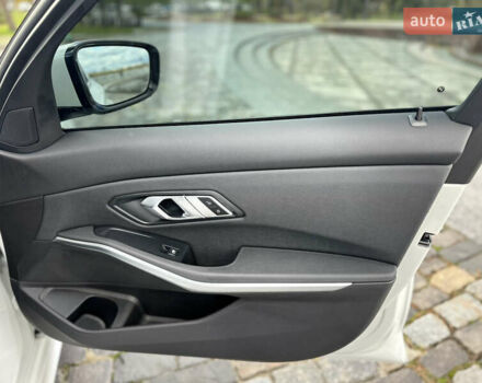 Белый БМВ 3 Серия, объемом двигателя 2 л и пробегом 116 тыс. км за 27500 $, фото 44 на Automoto.ua