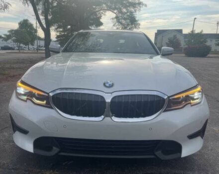 Білий БМВ 3 Серія, об'ємом двигуна 2 л та пробігом 47 тис. км за 17800 $, фото 1 на Automoto.ua