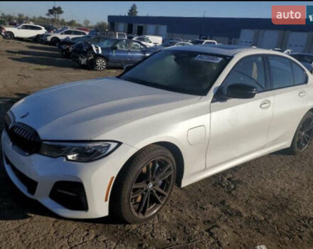 Белый БМВ 3 Серия, объемом двигателя 2 л и пробегом 50 тыс. км за 20200 $, фото 2 на Automoto.ua