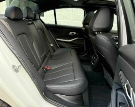 БМВ 3 Серия 2021 в Кривом Роге на Automoto.ua Белый БМВ 3 Серия, объемом двигателя 3 л и пробегом 28 тыс. км за 15400 $, фото 11 на Automoto.ua