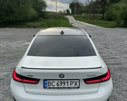 Белый БМВ 3 Серия, объемом двигателя 2 л и пробегом 62 тыс. км за 28000 $, фото 4 на Automoto.ua