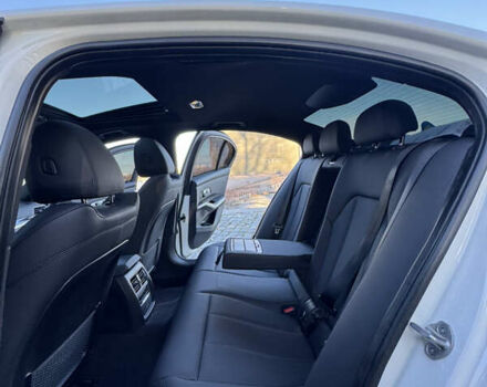 БМВ 3 Серія 2021 у Києві на Automoto.ua Білий БМВ 3 Серія, об'ємом двигуна 0 л та пробігом 23 тис. км за 28888 $, фото 79 на Automoto.ua