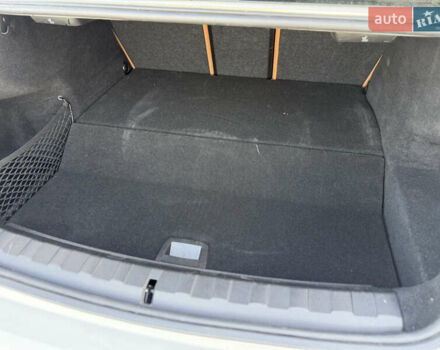 Белый БМВ 3 Серия, объемом двигателя 2 л и пробегом 114 тыс. км за 38000 $, фото 12 на Automoto.ua