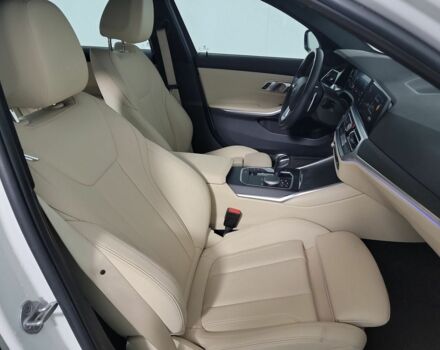 БМВ 3 Серія 2021 у Києві на Automoto.ua Білий БМВ 3 Серія, об'ємом двигуна 2 л та пробігом 5 тис. км за 24000 $, фото 7 на Automoto.ua